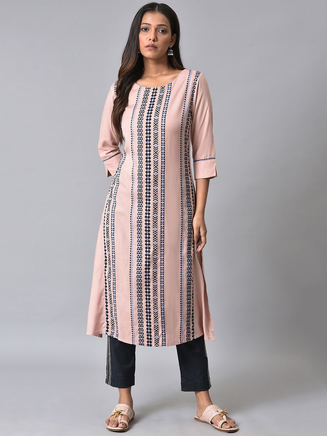 W Geometric Printed Straight Kurta