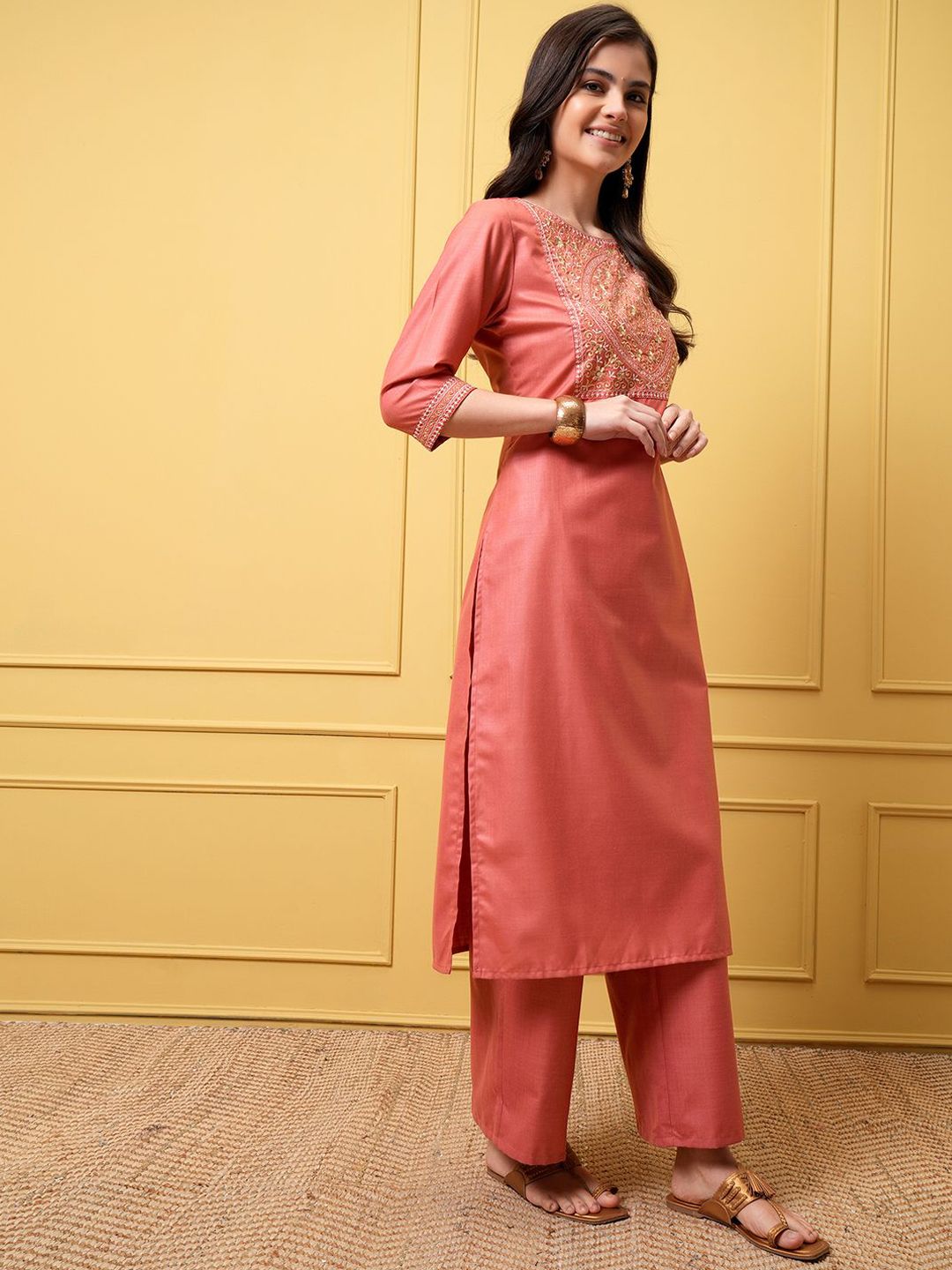 Vishudh Women Floral Embroidered Regular Kurta with Palazzos & With Dupatta