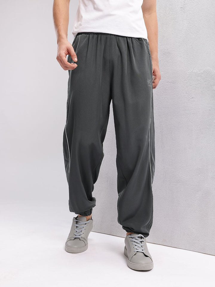 HRX by Hrithik Roshan Men Contrast Piping Lifestyle Joggers