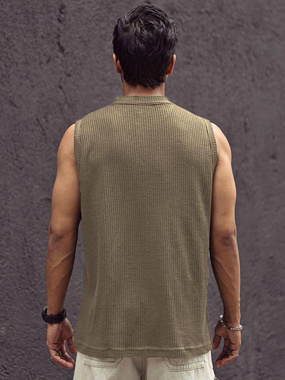 Powerlook Men Self Design Henley Neck T-shirt