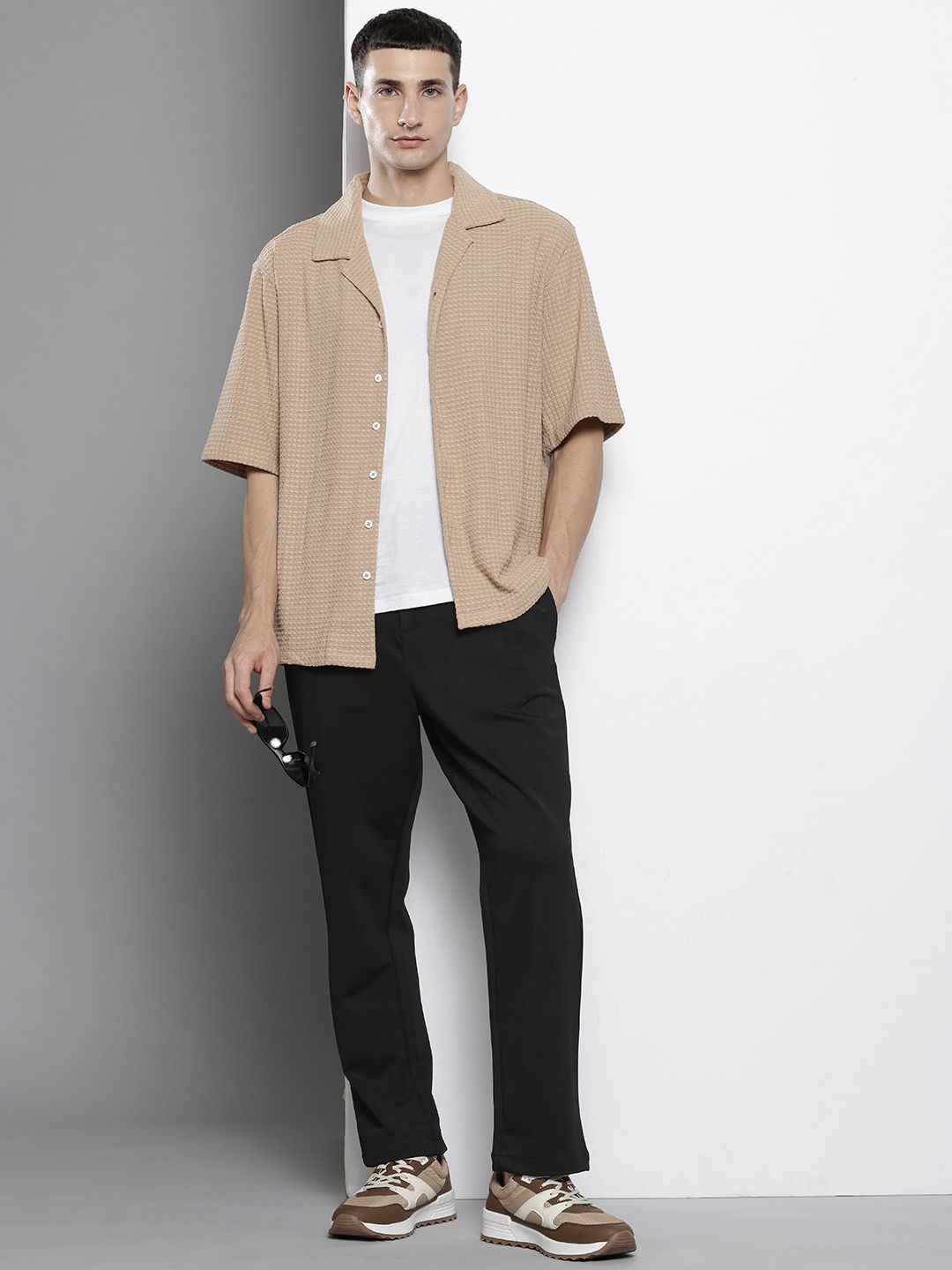 The Indian Garage Co Men Mid-Rise Relaxed Fit Chinos