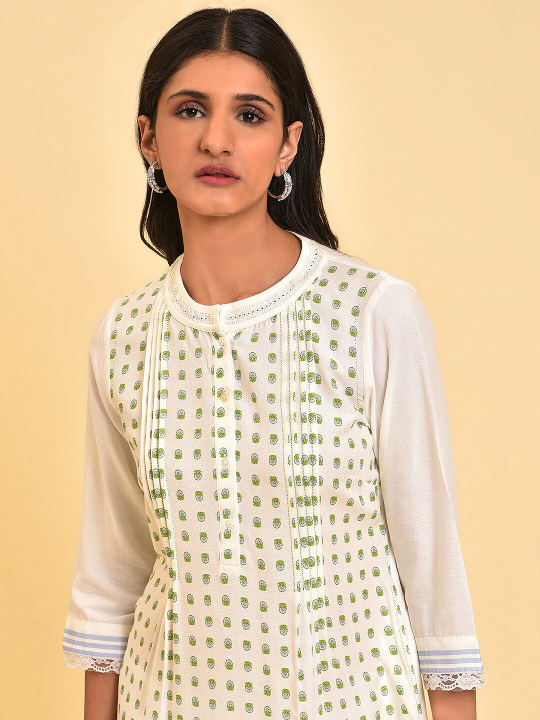W White & Blue Ethnic Motifs Printed Mirror Work Mandarin Collar Kurta