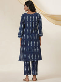 W Floral Printed Round Neck Cotton Straight Kurta