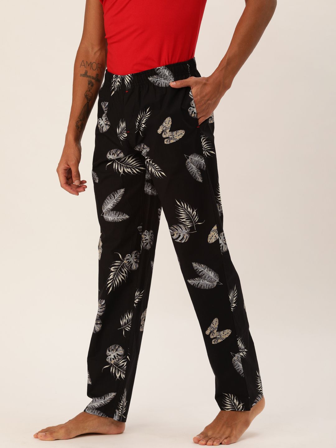 The Indian Garage Co Men Black & White Tropical Printed Lounge Pants