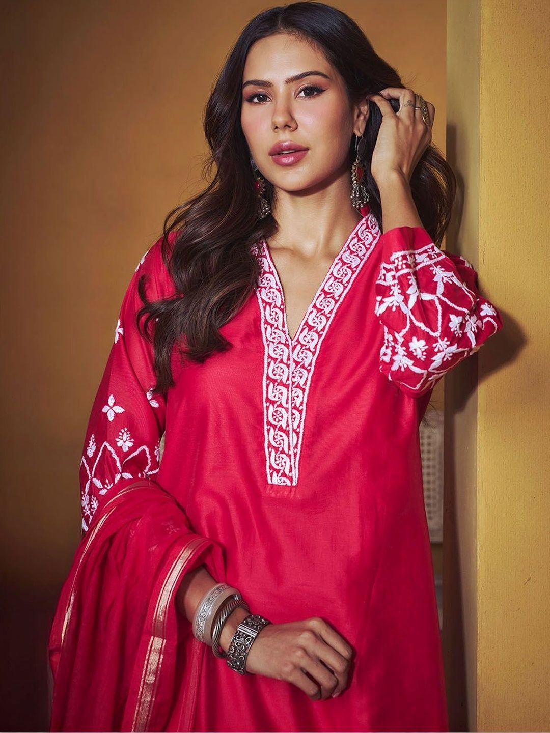 House of Chikankari Women Regular Chikankari Chanderi Silk Kurta with Trousers