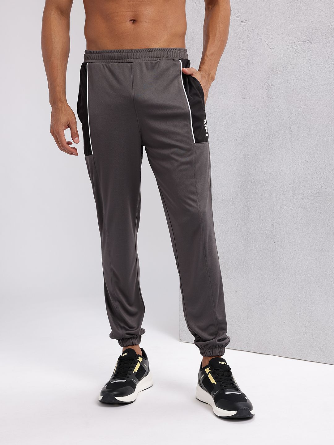 HRX by Hrithik Roshan Men Colourblocked Detail Mid-Rise Rapid-Dry Training Joggers
