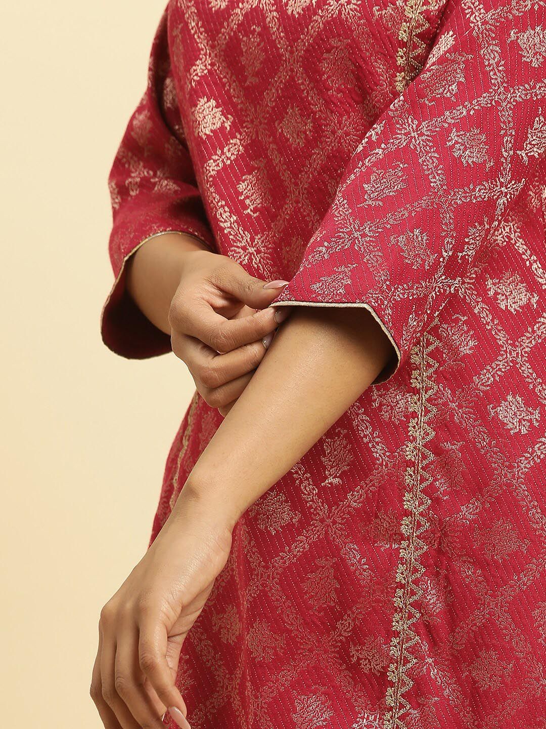 W Ethnic Motifs Woven Design V-Neck Gotta Patti Straight Kurta