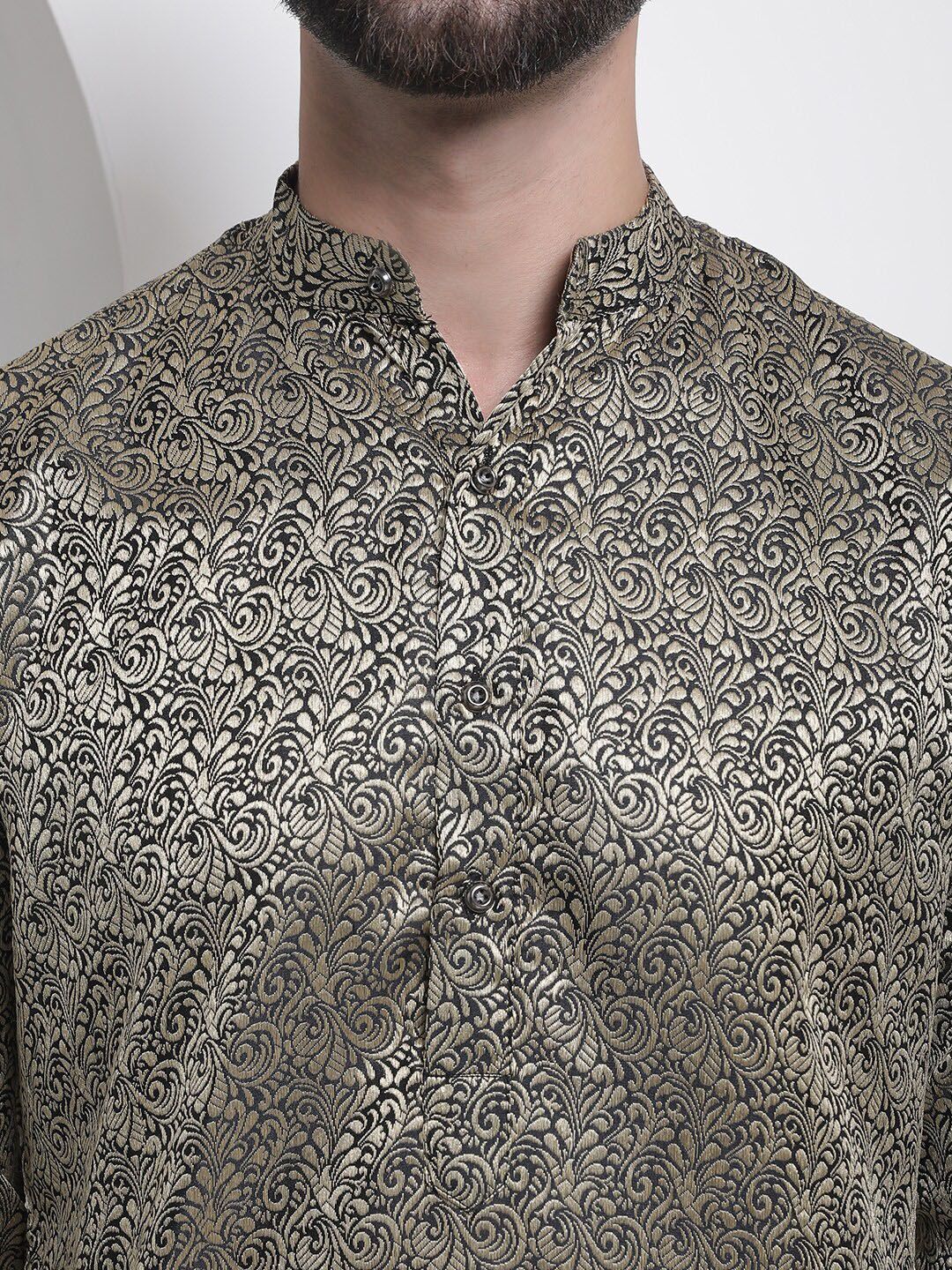 SOJANYA Mandarin Collar Floral Print Thread Work Kurta