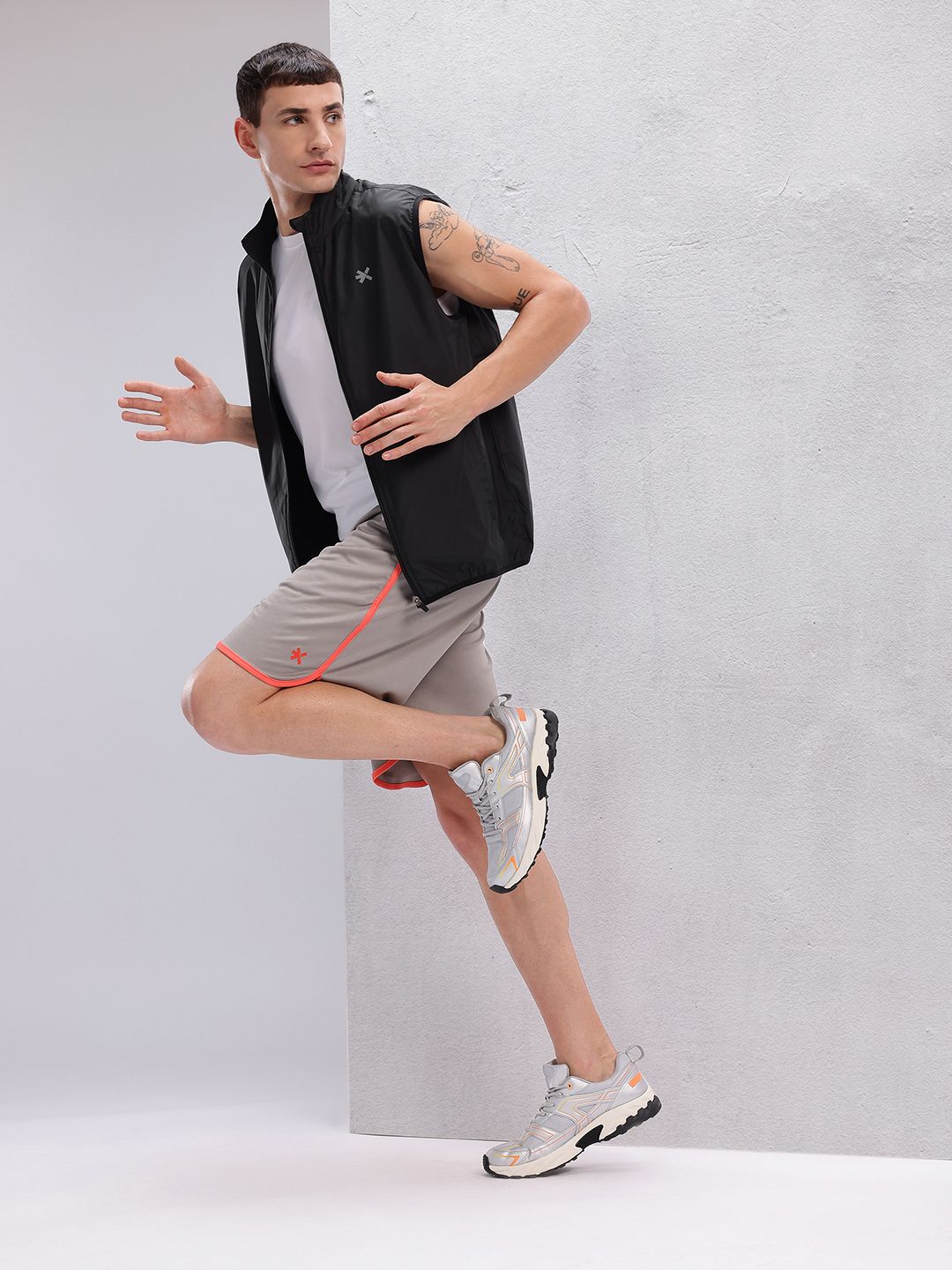HRX by Hrithik Roshan Lightweight Rapid-Dry Running Gilet Jacket