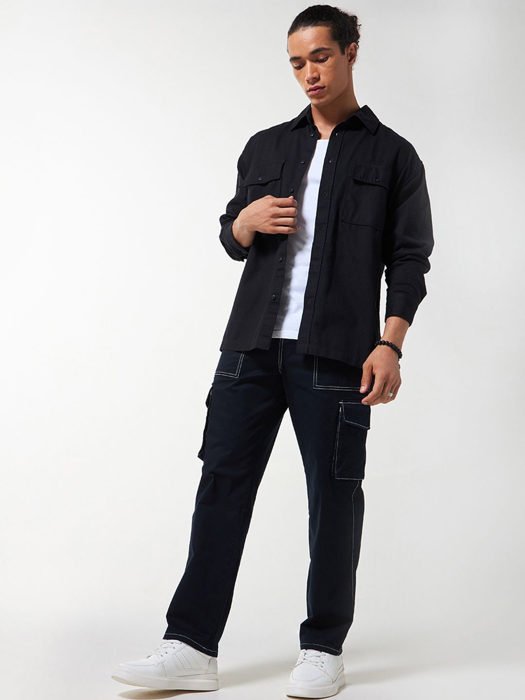 Bewakoof Men Baggy Oversized Cargo Pants