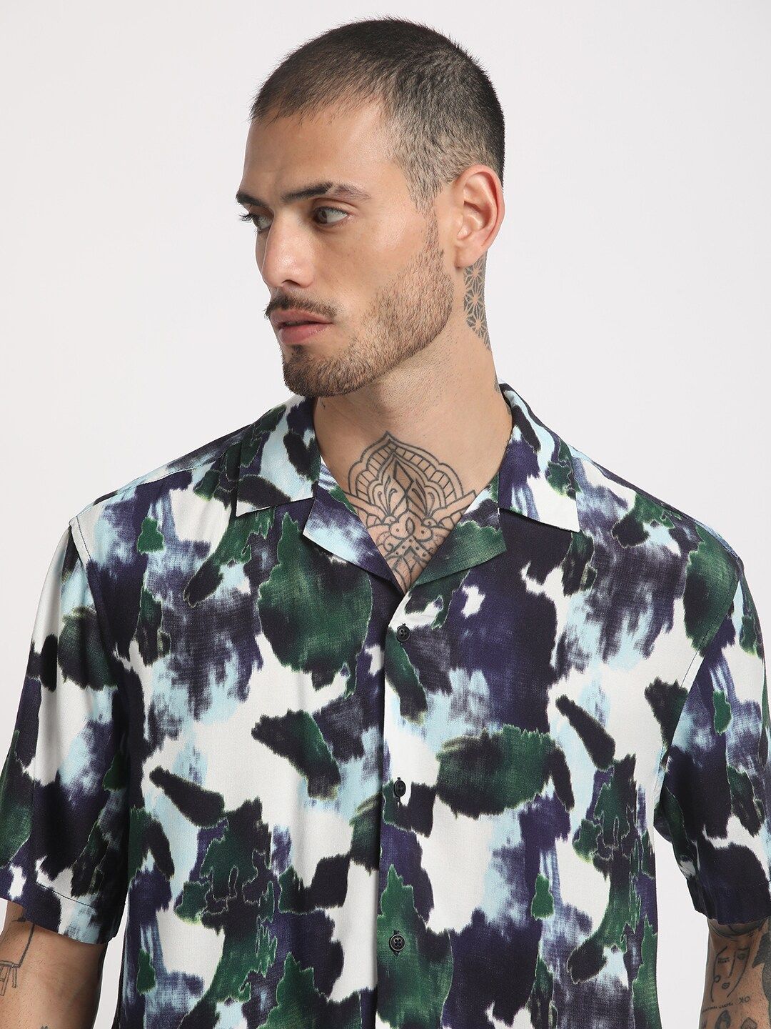 THE BEAR HOUSE Regular Fit Abstract Printed Cuban Collar Casual Shirt