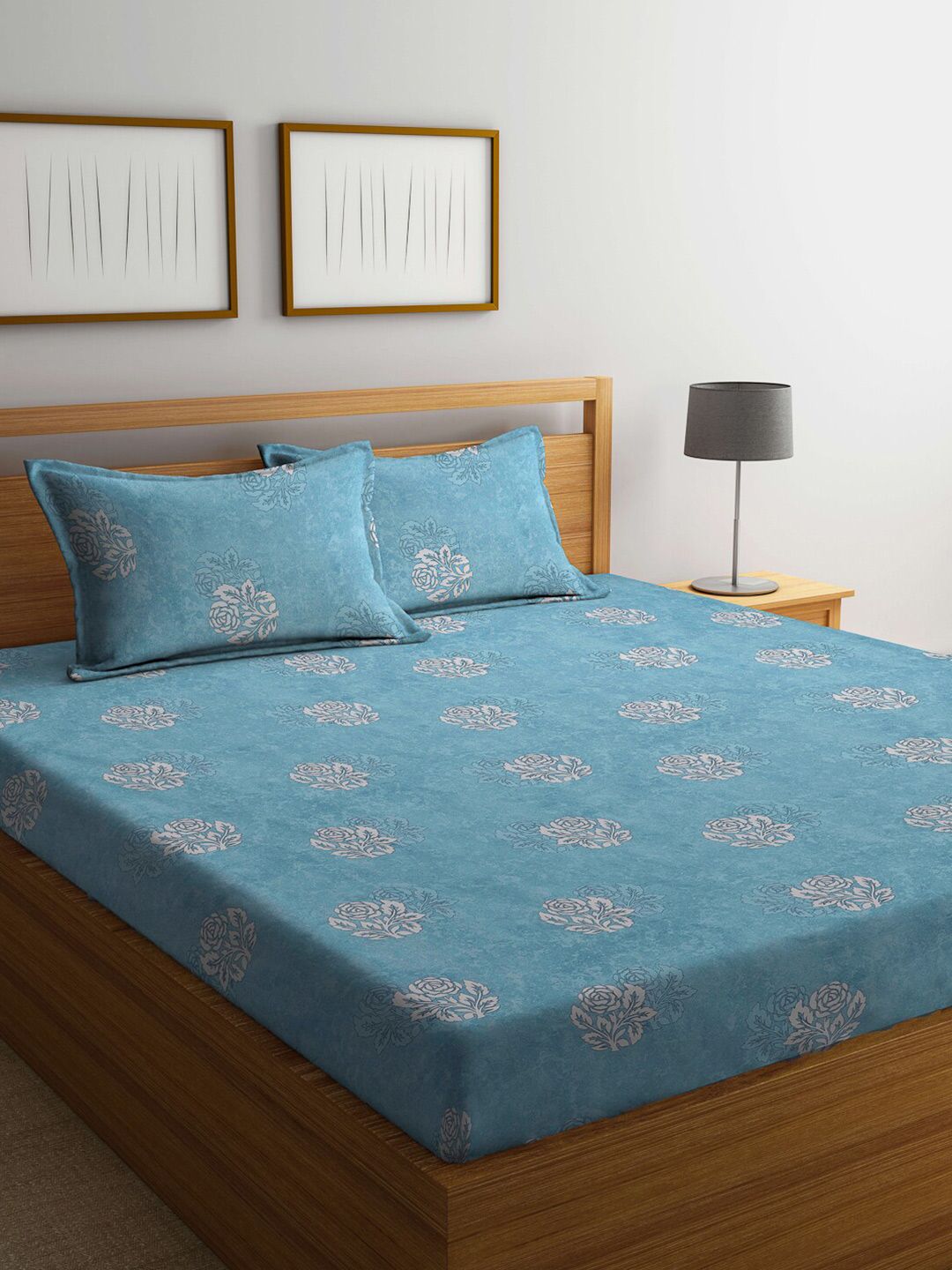 KLOTTHE Blue & White Floral Pure Cotton 400 TC Double Bedsheet With 2 Pillow Covers