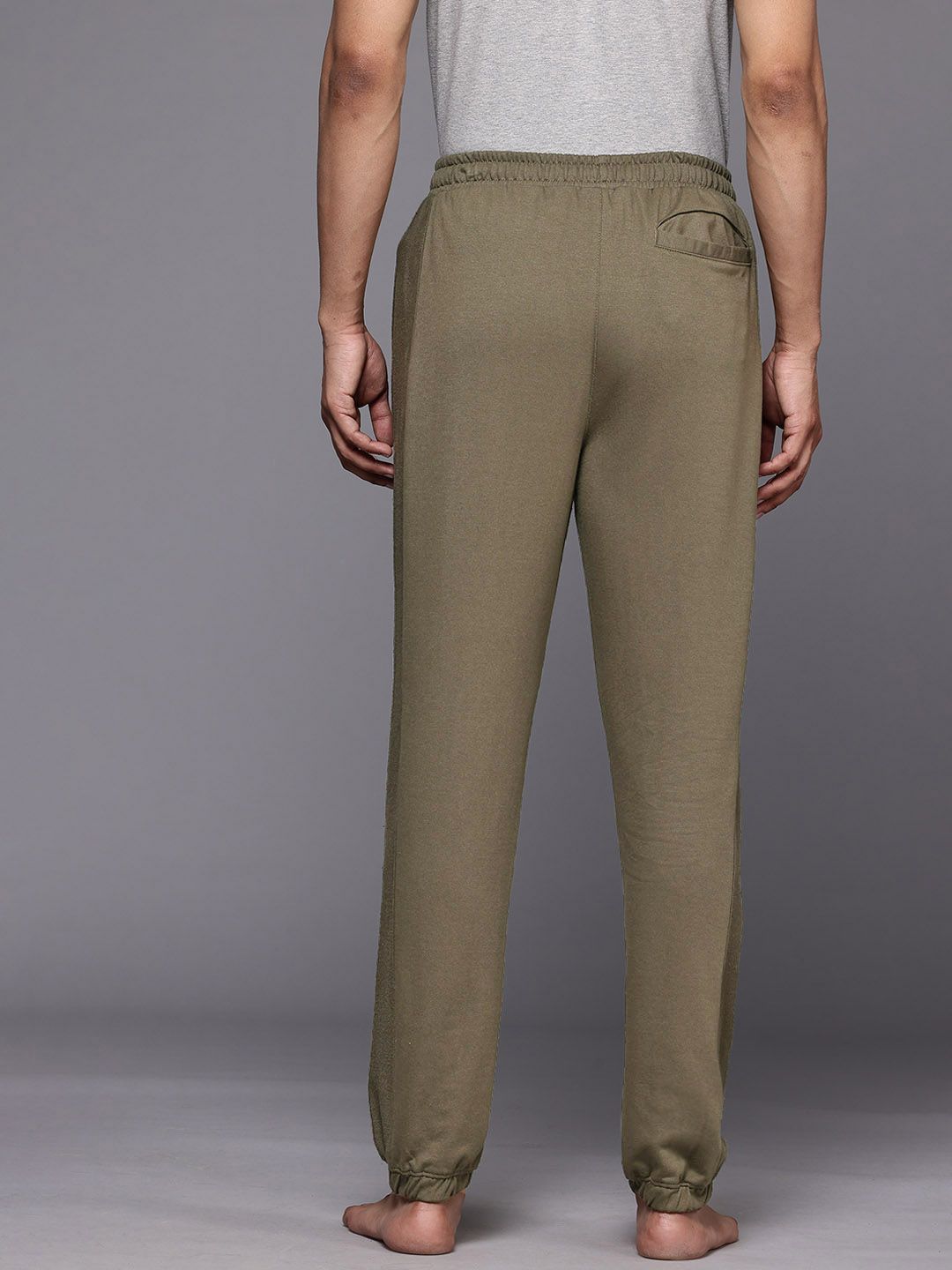 HRX by Hrithik Roshan Men Contrast Piping Detailed Yoga Joggers