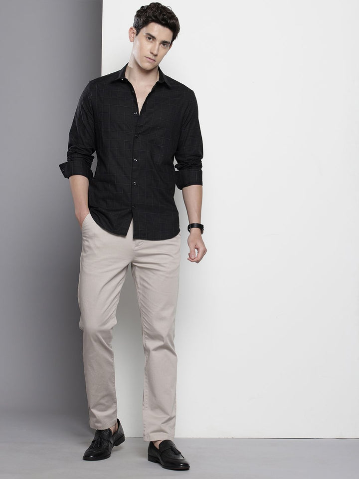 The Indian Garage Co Slim Fit Opaque Checked Casual Shirt