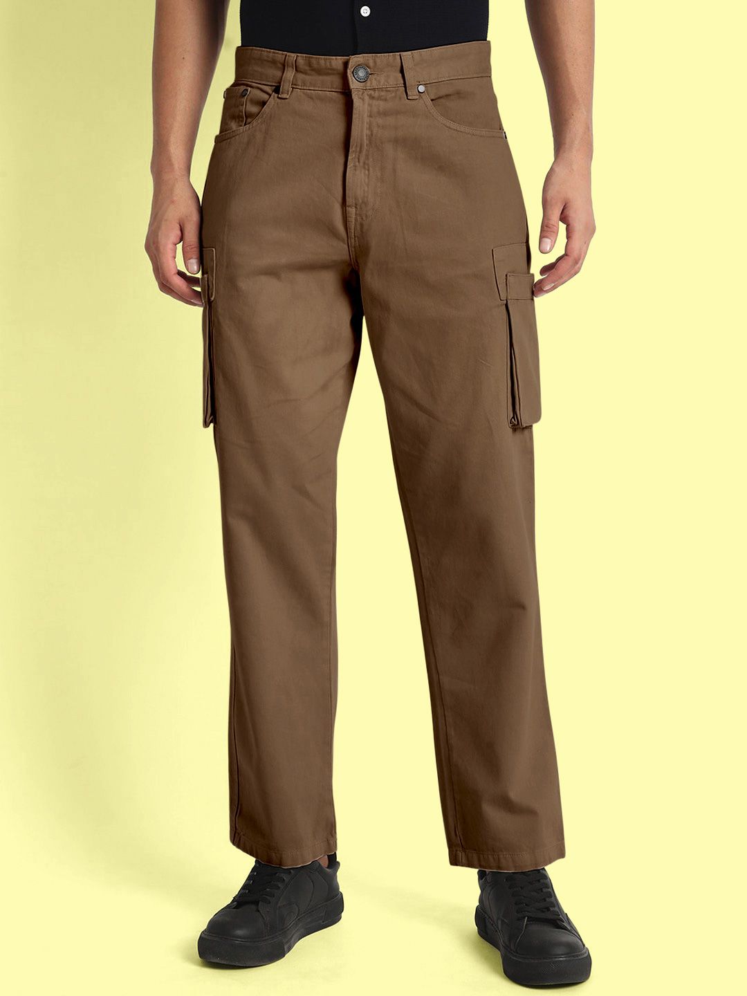 Bene Kleed Men Classic Straight Fit Cargos Trousers