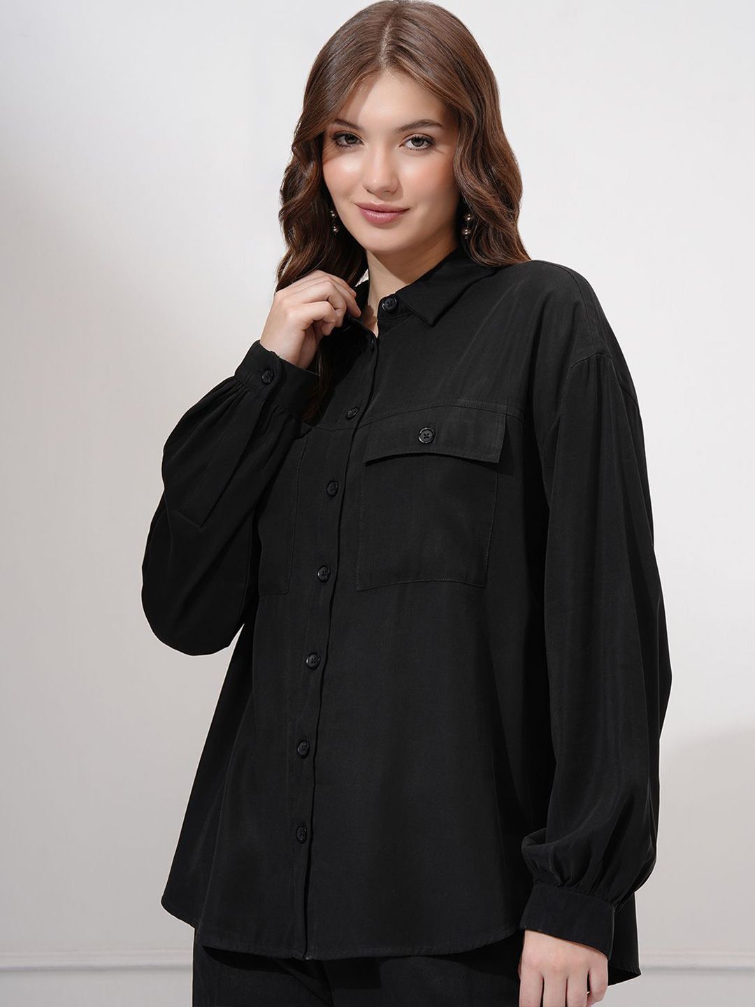 CHIC BY TOKYO TALKIES Women Spread Collar Solid Casual Shirt