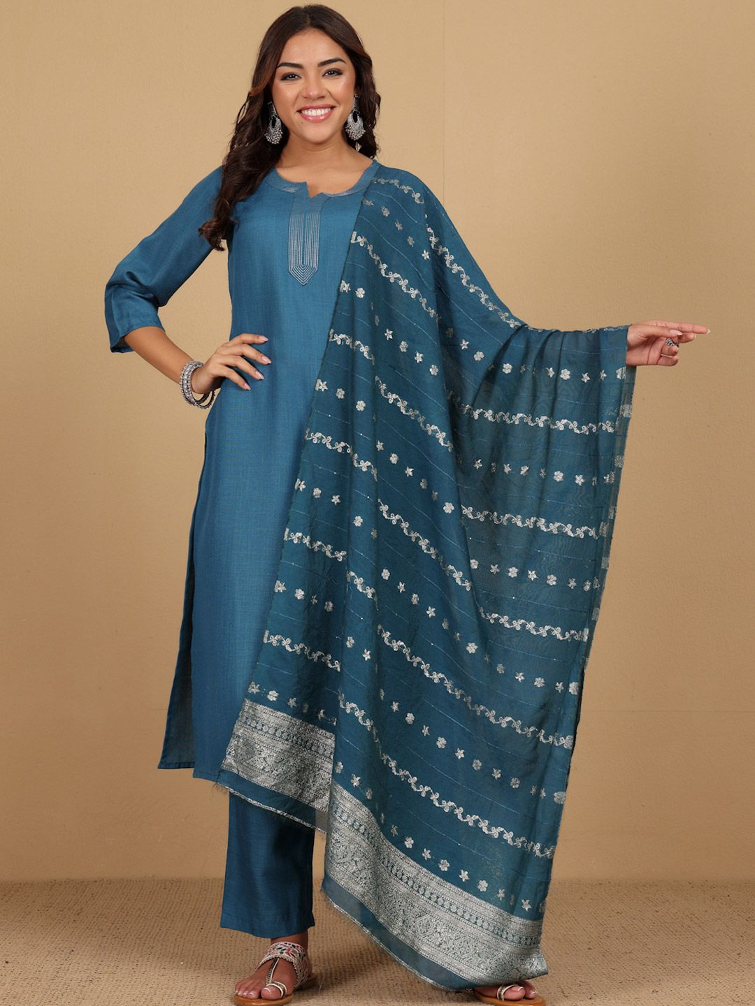 Varanga Yoke Design Thread Work Notc Neck Straight Kurta With Trousers And Dupatta