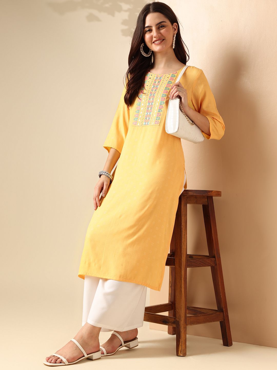 Anouk Round Neck Yoke Design Straight Kurta