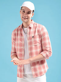The Indian Garage Co Men Coral Pink & Off-White Cotton Smart Fit Checked Casual Shirt
