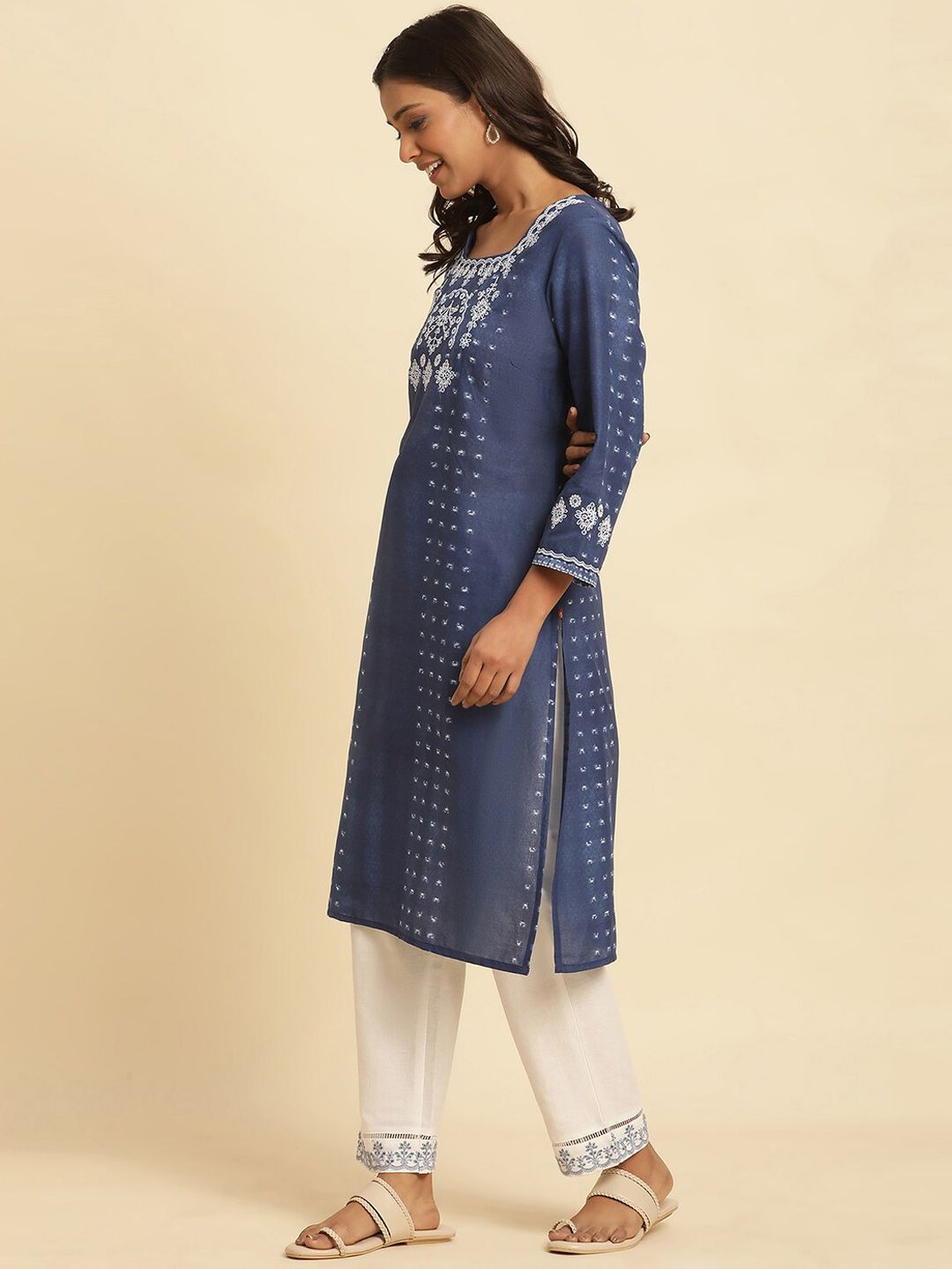 W Ethnic Motifs Embroidered Thread Work Pure Cotton Straight Kurta