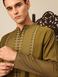 House of Pataudi Floral Embroidered Straight Jashn Kurta