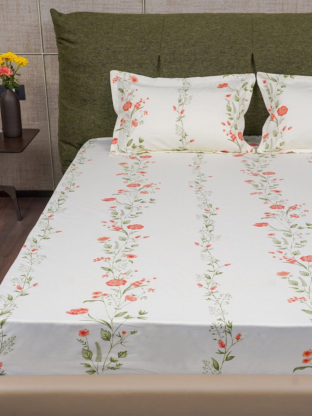 URBAN SPACE Peach-Coloured Printed Cotton 200 TC Single Bedsheet With 2 Pillow Covers