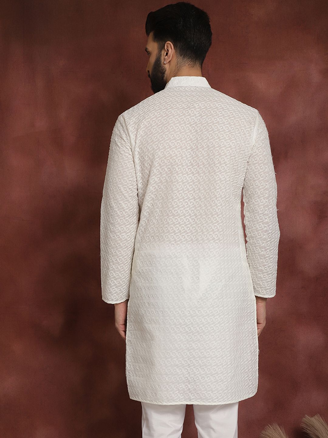 SOJANYA Men Cream-Coloured Embroidered Straight Kurta