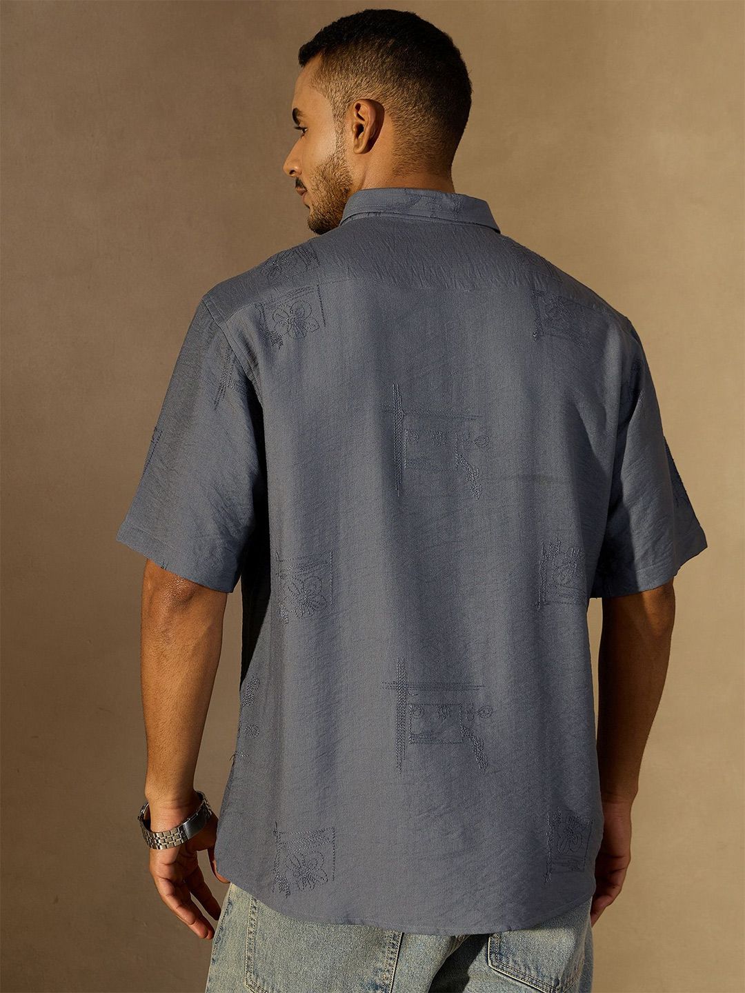 DENNISON Men Embroidered Oversized Spread Collar Short Slevees Casual Shirt