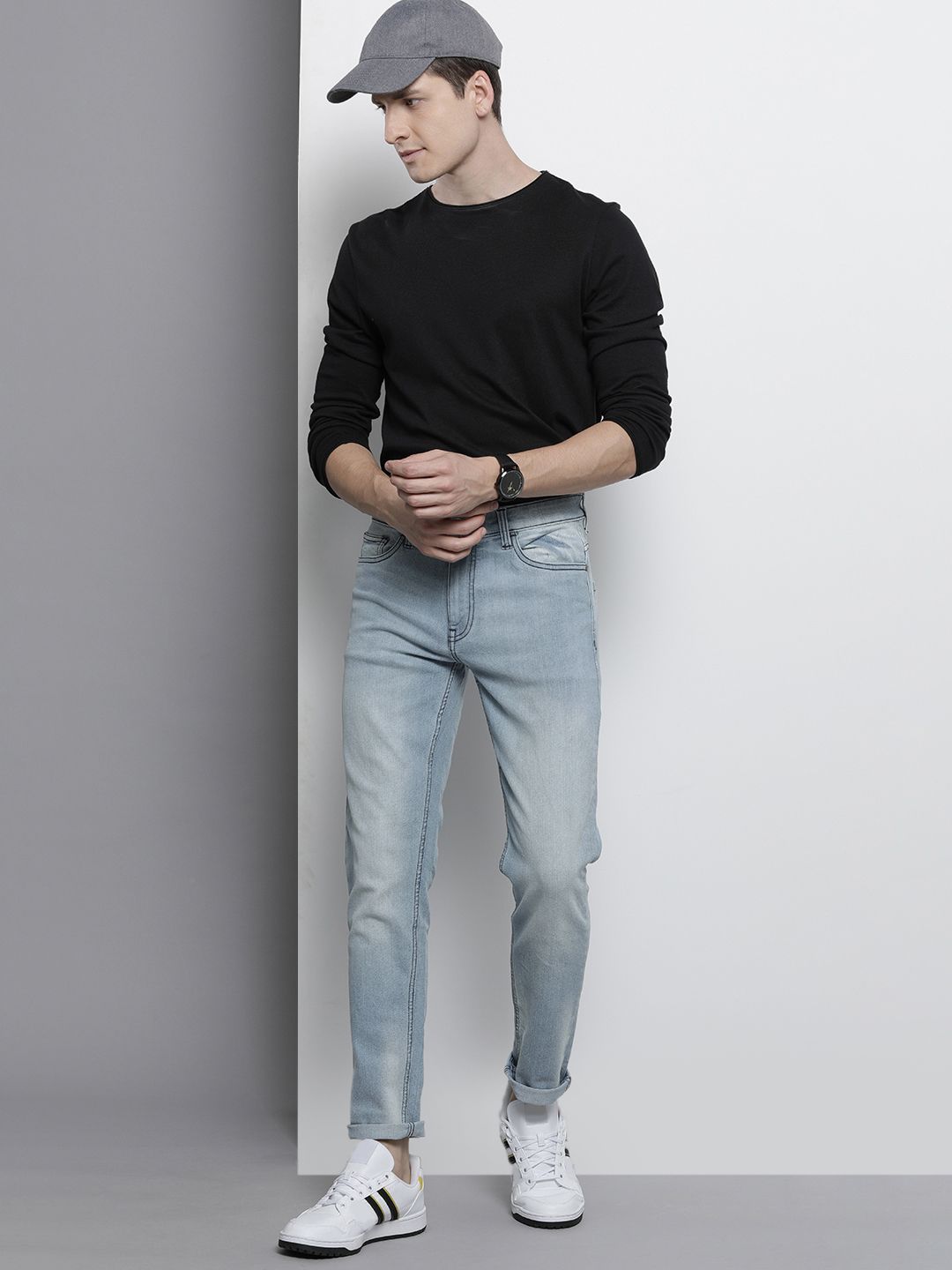 The Indian Garage Co Men Blue Slim Fit Light Fade Stretchable Jeans