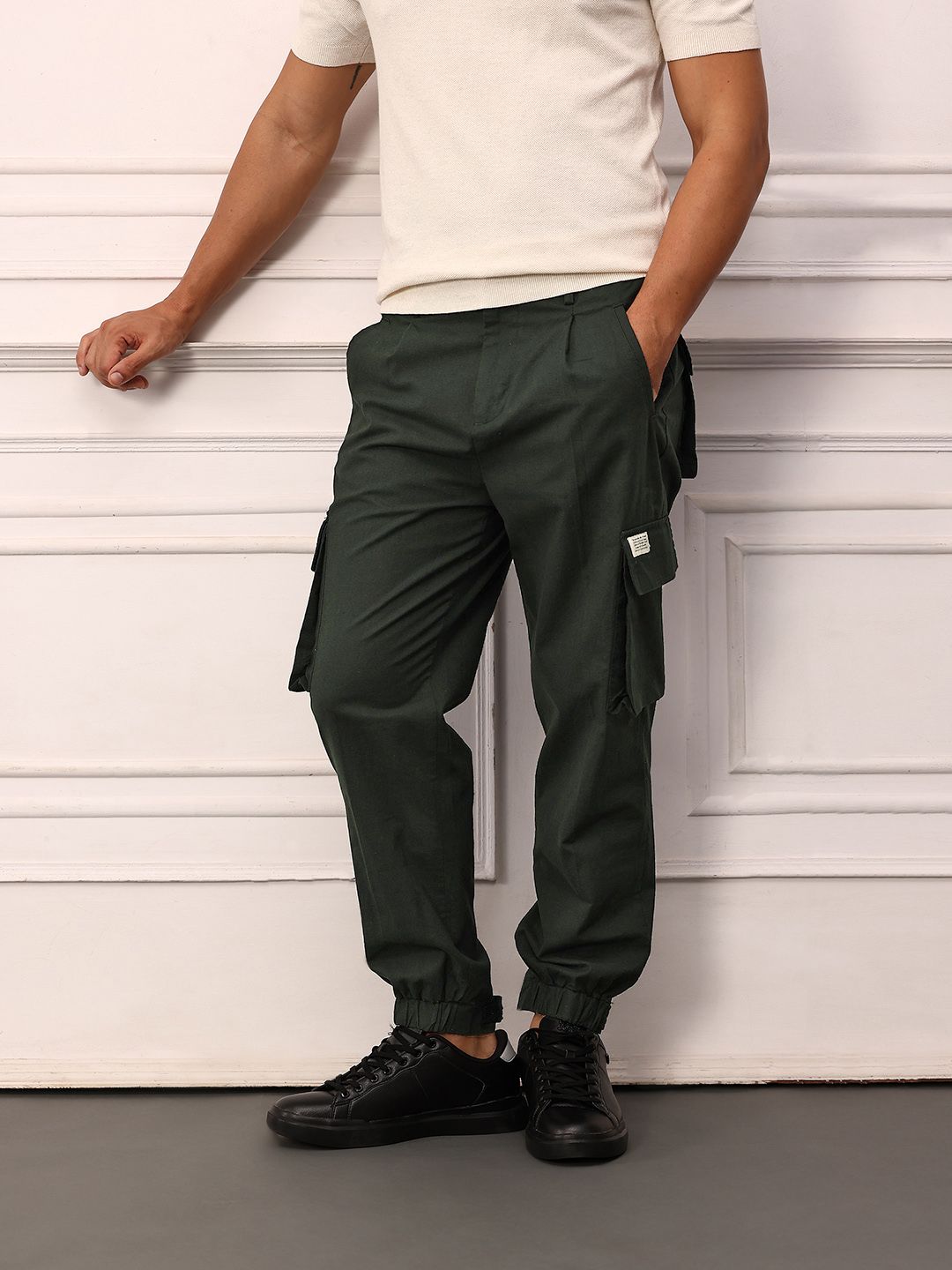 Mr Bowerbird Men Cotton Linen Pleated Cargos Joggers