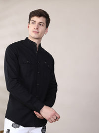 The Indian Garage Co Men Black Solid Casual Shirt