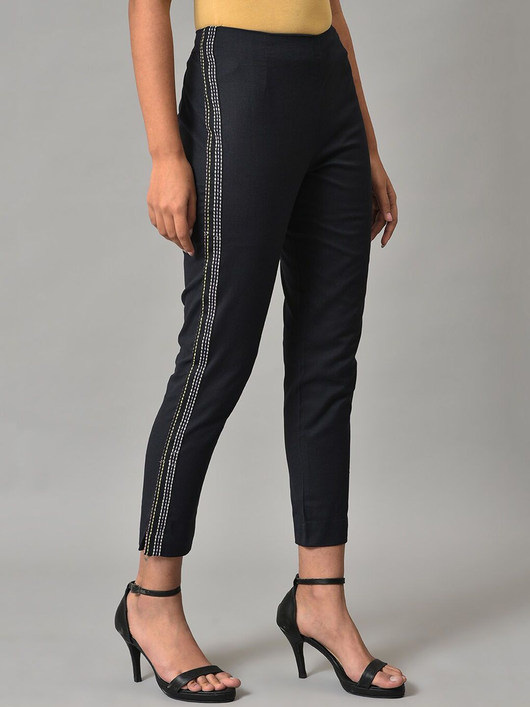 W Women Mid-Rise Regular Fit Cotton Trousers