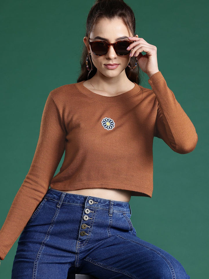 DressBerry Floral Applique Detailed Acrylic Cropped Pullover