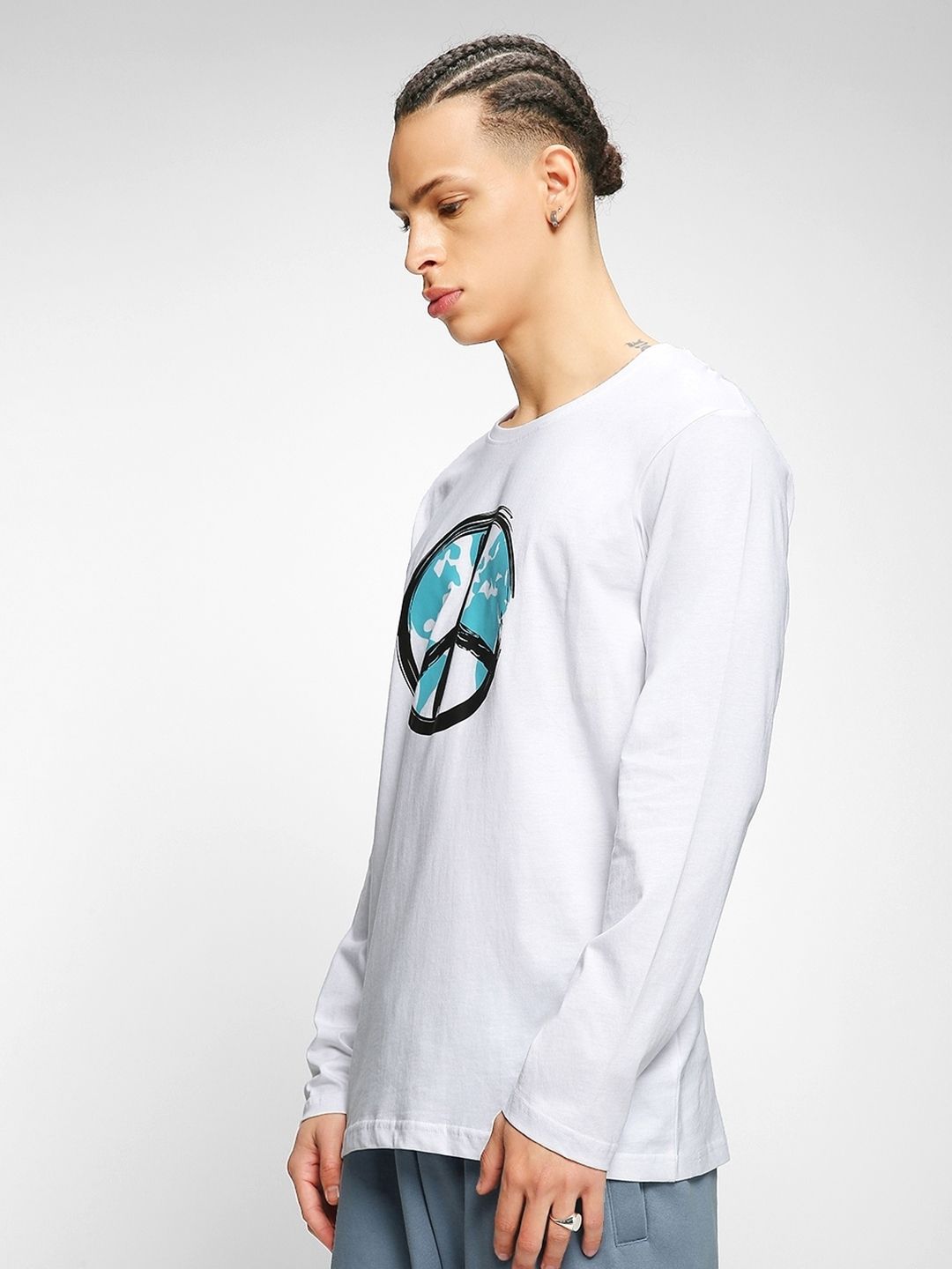 Bewakoof Men White Printed Round Neck Pure Cotton T-shirt