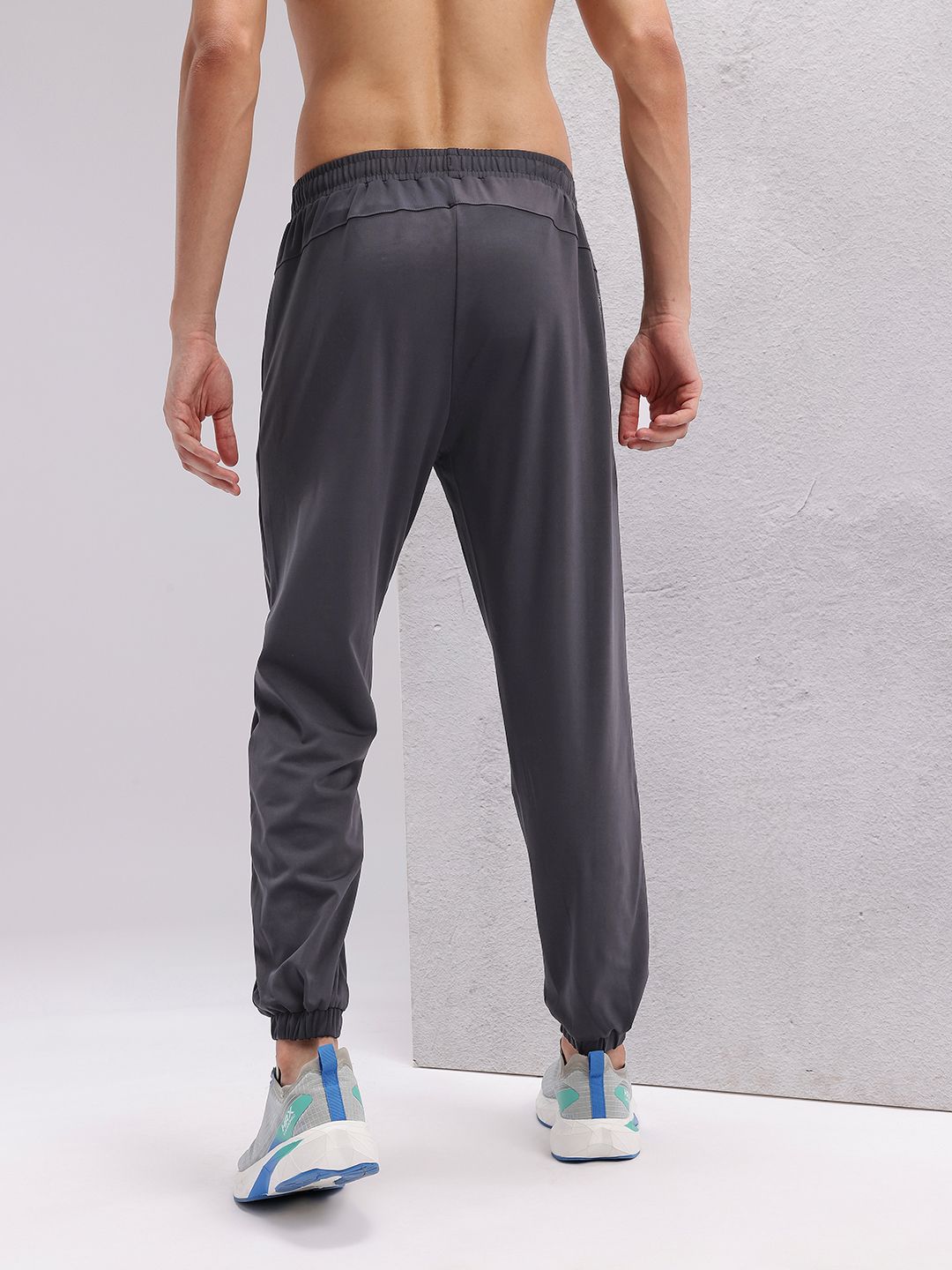 HRX by Hrithik Roshan Men Mid-Rise Rapid-Dry Training Joggers
