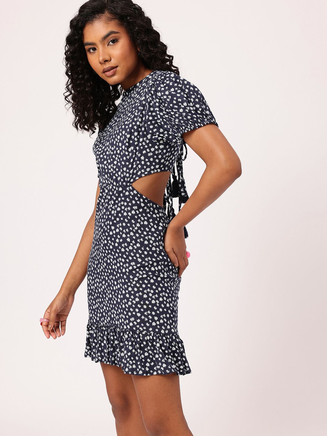 Feminine Blend Floral Printed Cut-Out Styled Back Sheath Mini Dress