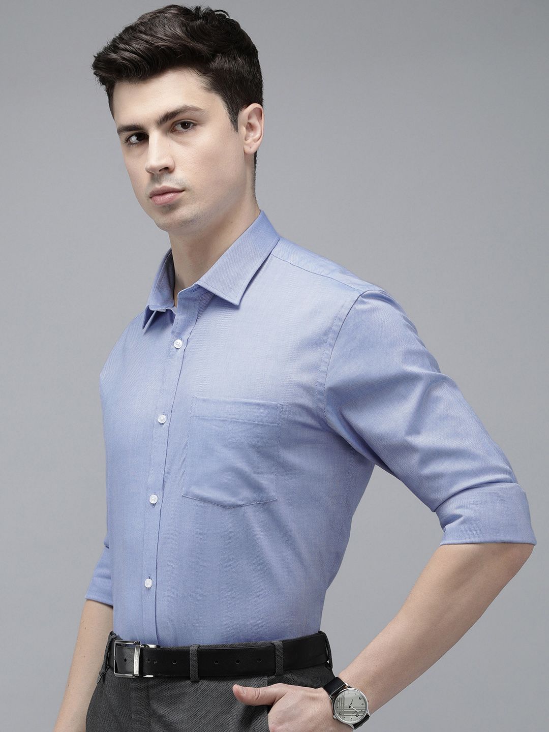 Park Avenue Pure Cotton Self Design Slim Fit Cutaway Collar Formal Shirt