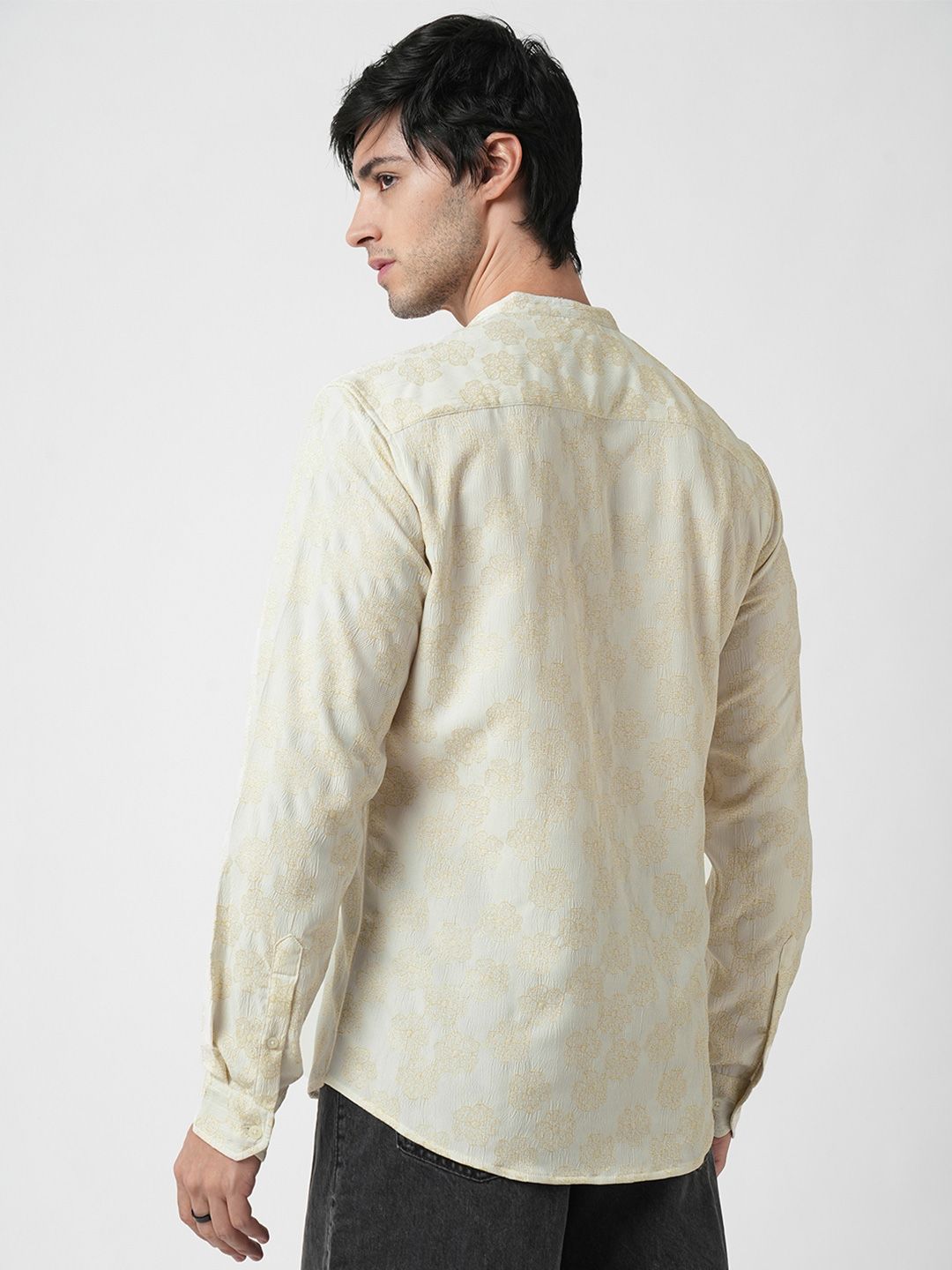 VASTRADO Men Classic Band Collar Floral Printed Slim Fit Casual Shirt