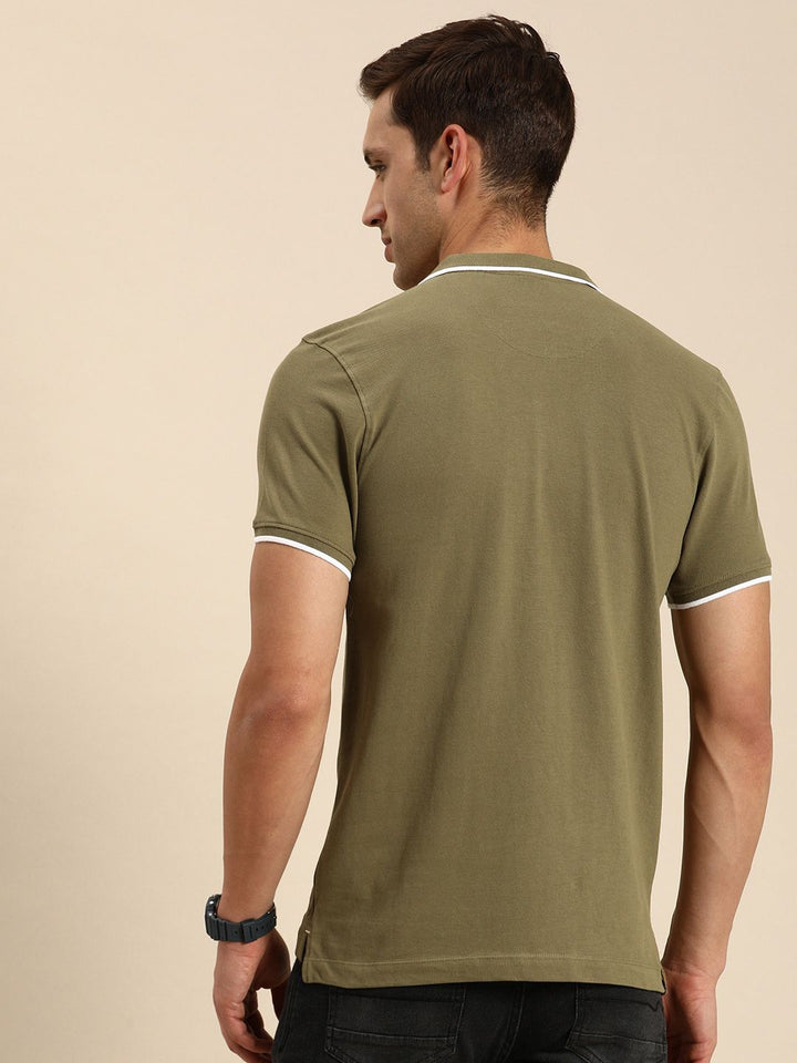Menjadi T-Shirt Kasual Kolar Polo Kapas Manusia