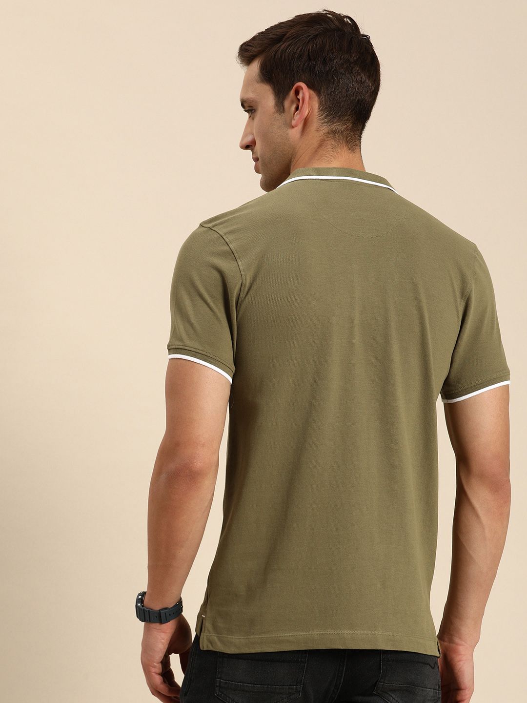 Menjadi T-Shirt Kasual Kolar Polo Kapas Manusia