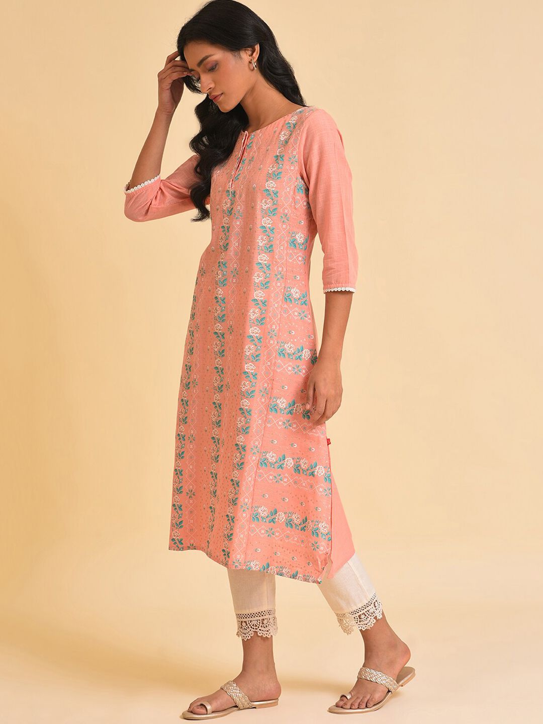 W Peach-Coloured & Cream-Coloured Floral Printed Pure Cotton Kurta with Trousers
