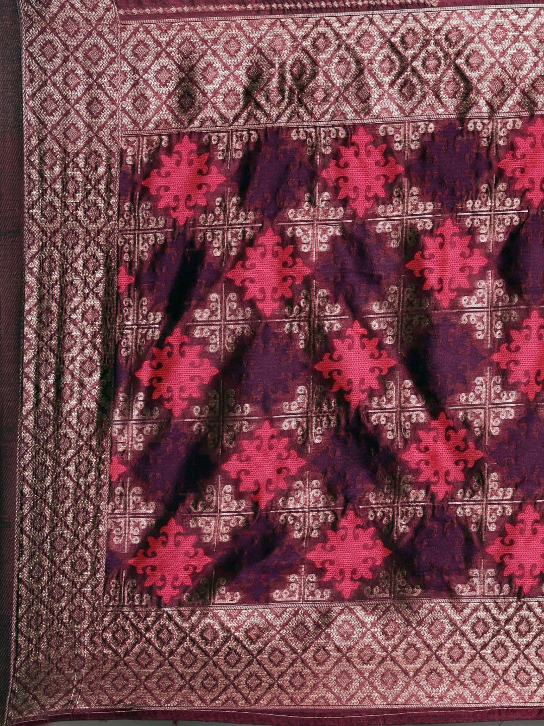 Saree mall Magenta Ethnic Motifs Woven Silk Blend Banarasi Sarees