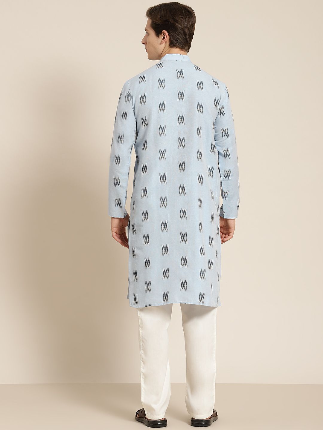 SOJANYA Men Blue & Black Pure Cotton Self Design Kurta