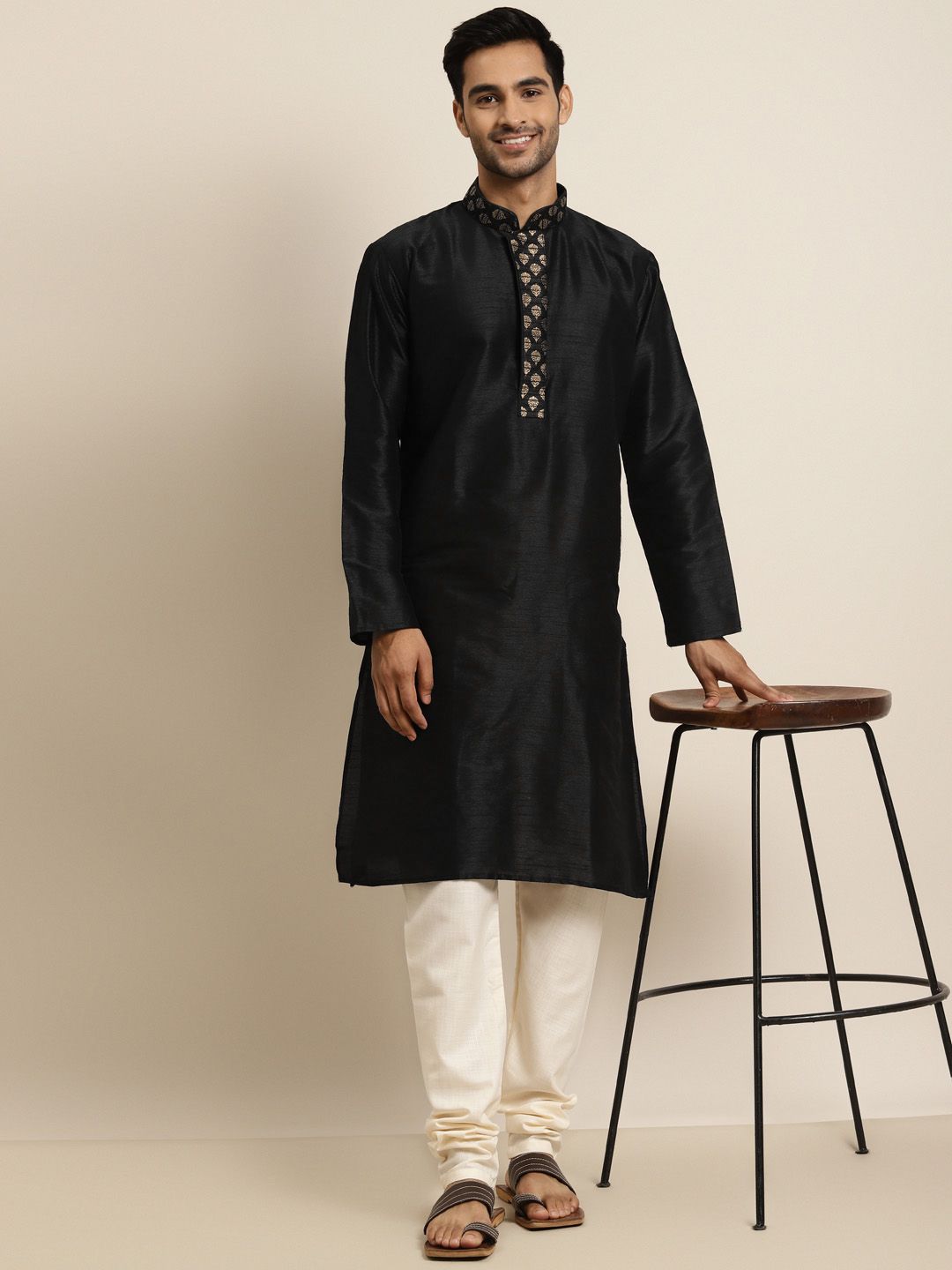 SOJANYA Lelaki Hitam Solid Kurta Lurus