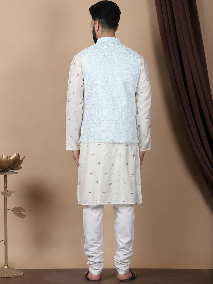 Kurta Sutera Kapas Bersulam Bunga Warna Krim Anouk dengan Jaket Churidar & Nehru