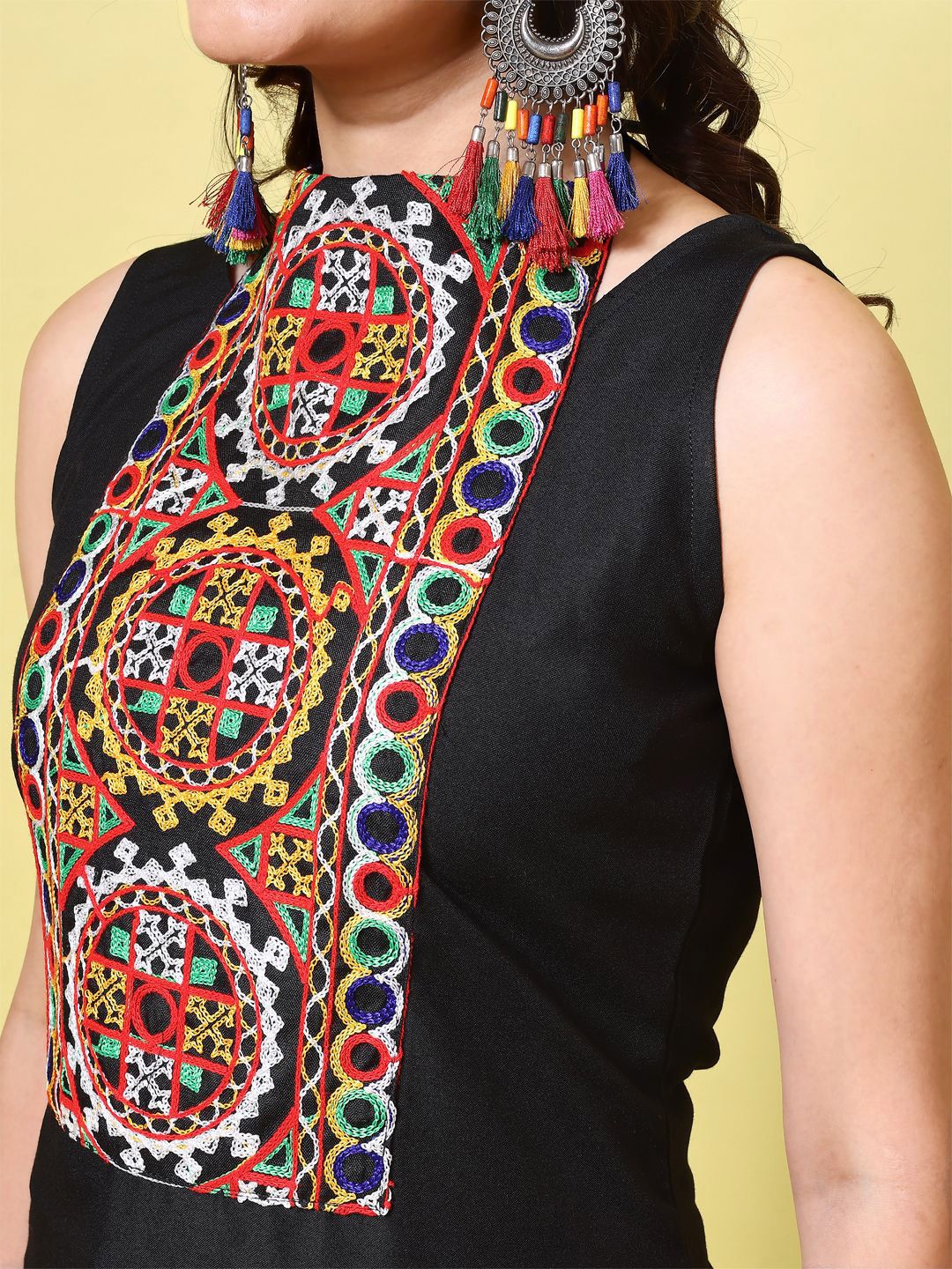 KALINI Ethnic Motifs Embroidered Tie-up Neck Mirror Work Straight Kurta