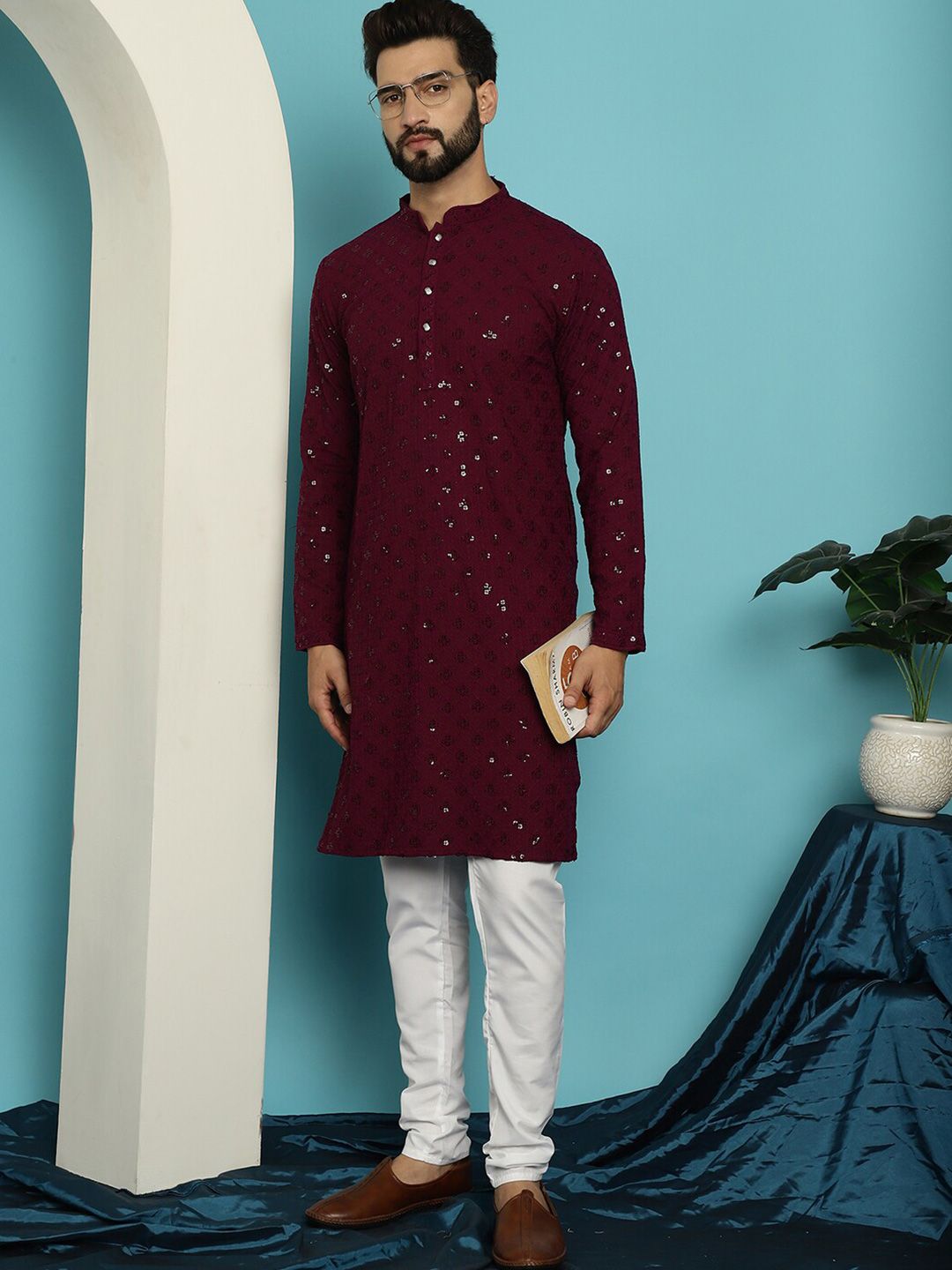 SOJANYA Kolar Mandarin Sulam Geometrik Kurta Kapas Tulen Berlabuci dengan Churidar