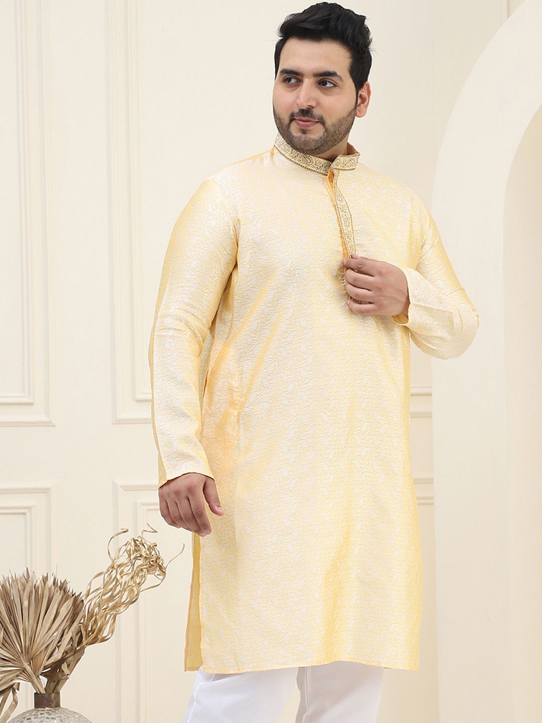 SOJANYA PLUS Men Yellow & Off White Ethnic Motifs Embroidered Thread Work Kurta