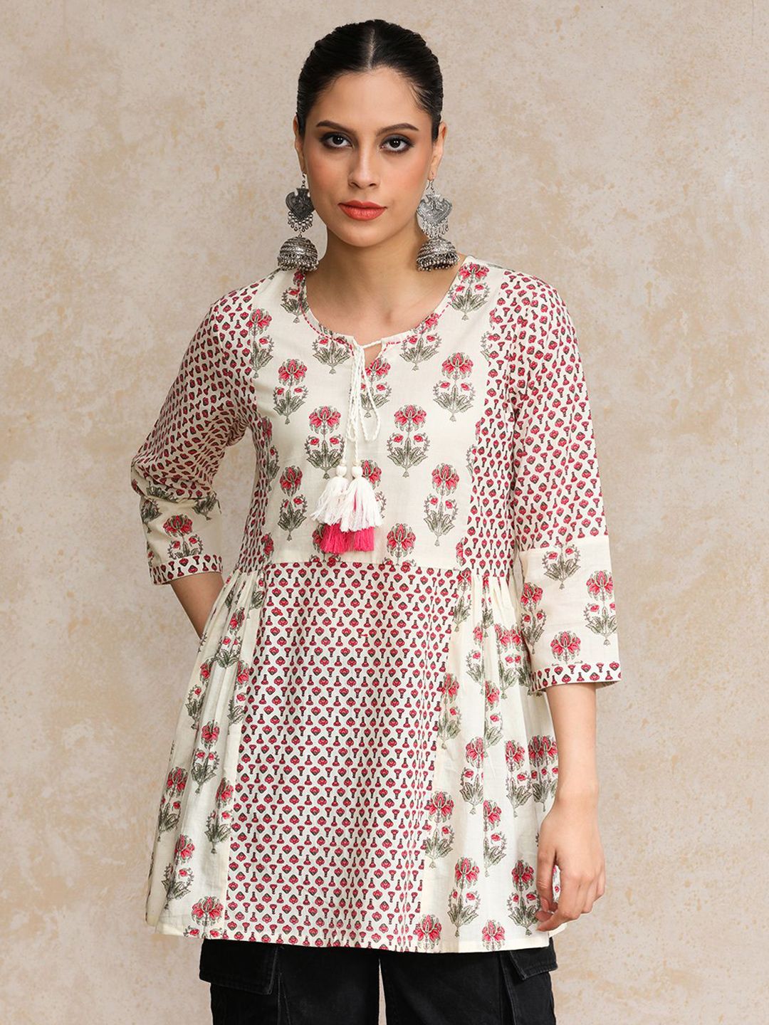 Varanga Floral Printed Thread Work Pure Cotton Thread Work Panelled Kurti