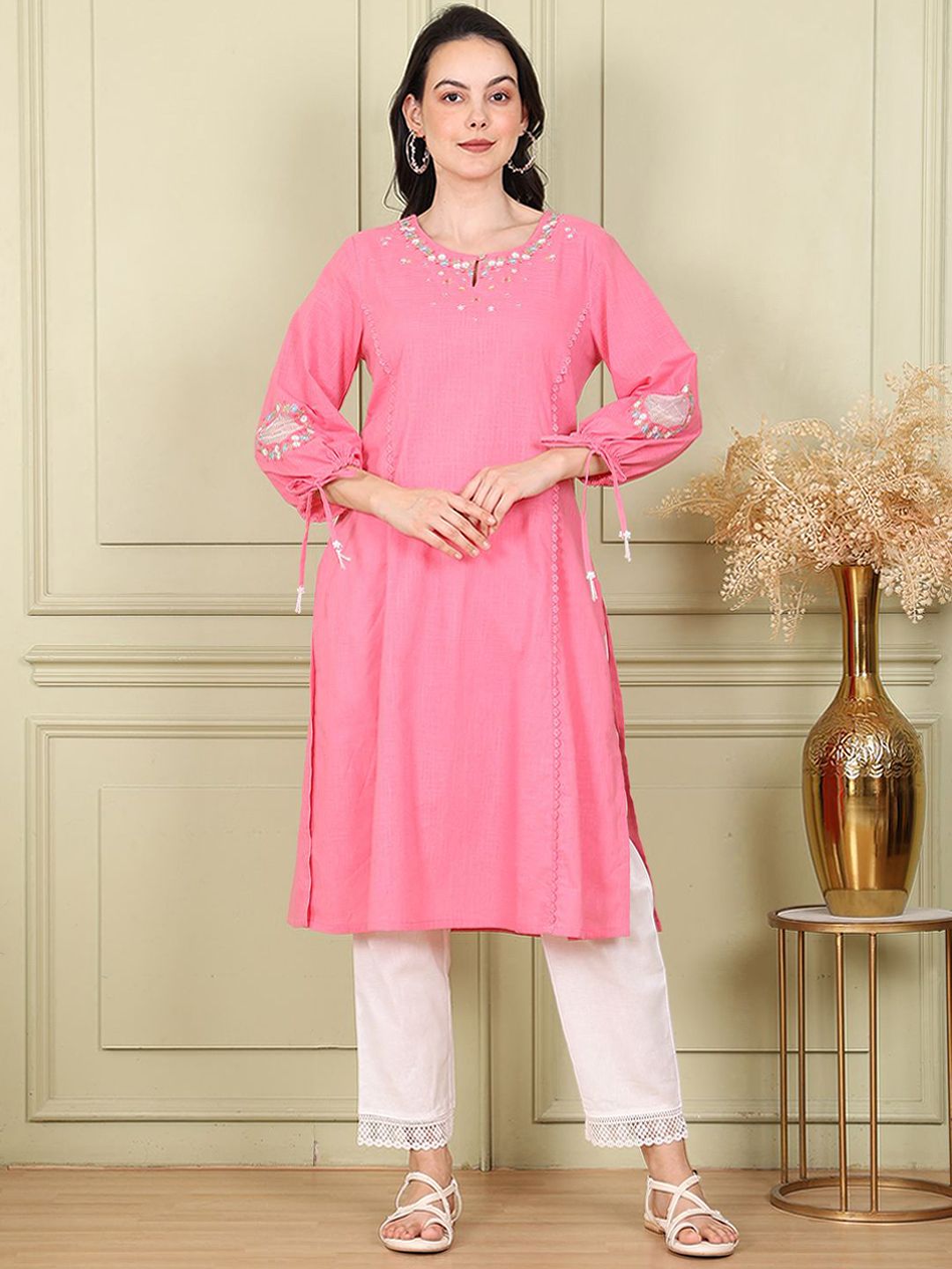 W Women Embroidered Flared Sleeves Thread Work Kurta